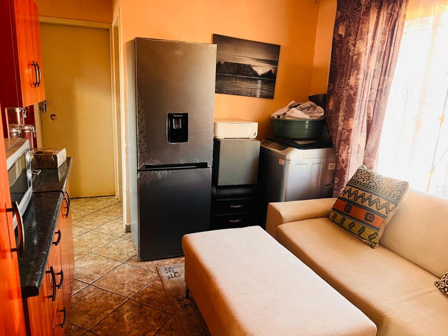 2 Bedroom Property for Sale in Geelhoutpark North West